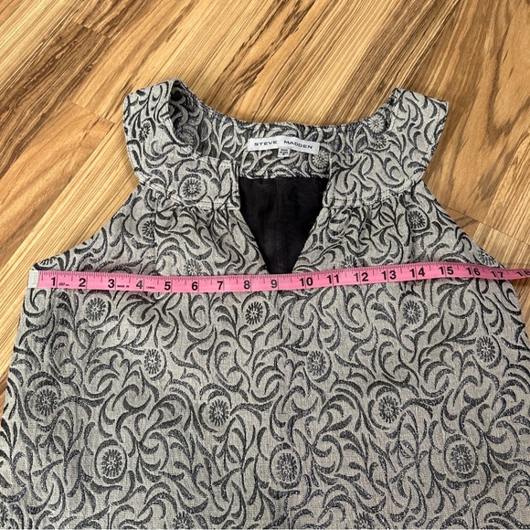 Steve Madden Silver sparlkly Metallic Stitching Shift Mini Dress Sleeveless 8 - Picture 2 of 7